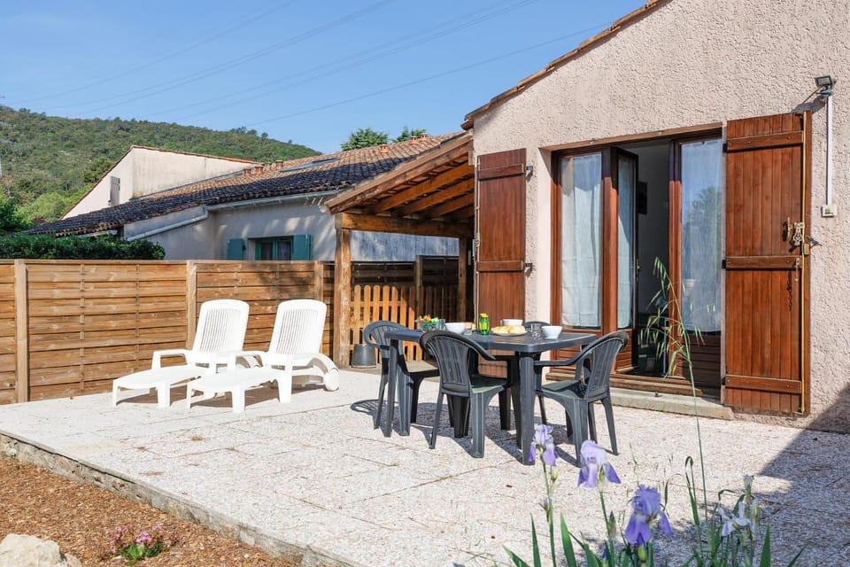 Property building, Patio