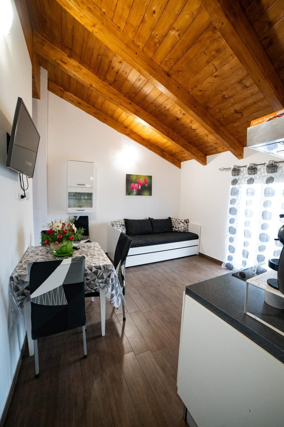 Communal lounge/ TV room, TV and multimedia, Living room