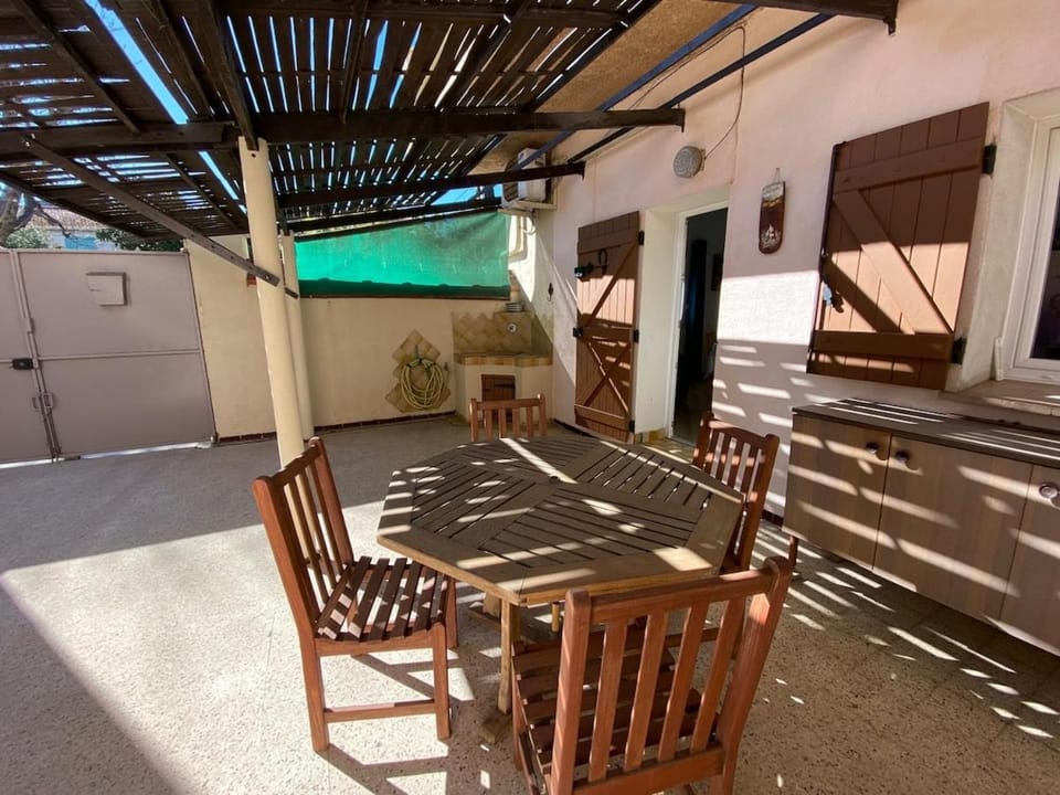 L'Escale Marine Wifi Parking Proche port House in La Ciotat