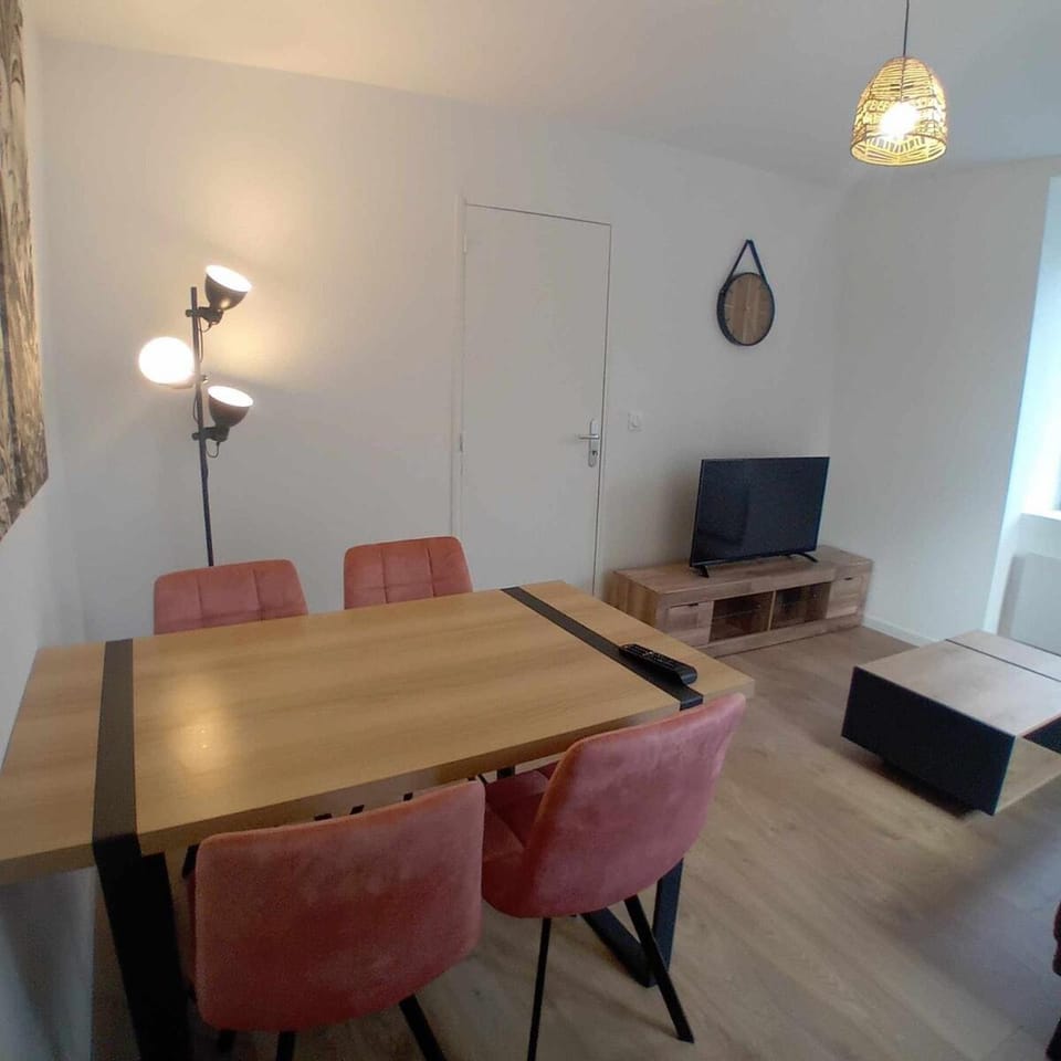 TV and multimedia, Dining area