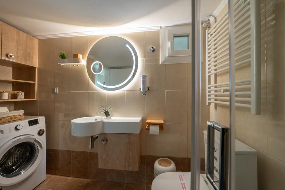 Bathroom, washing machine