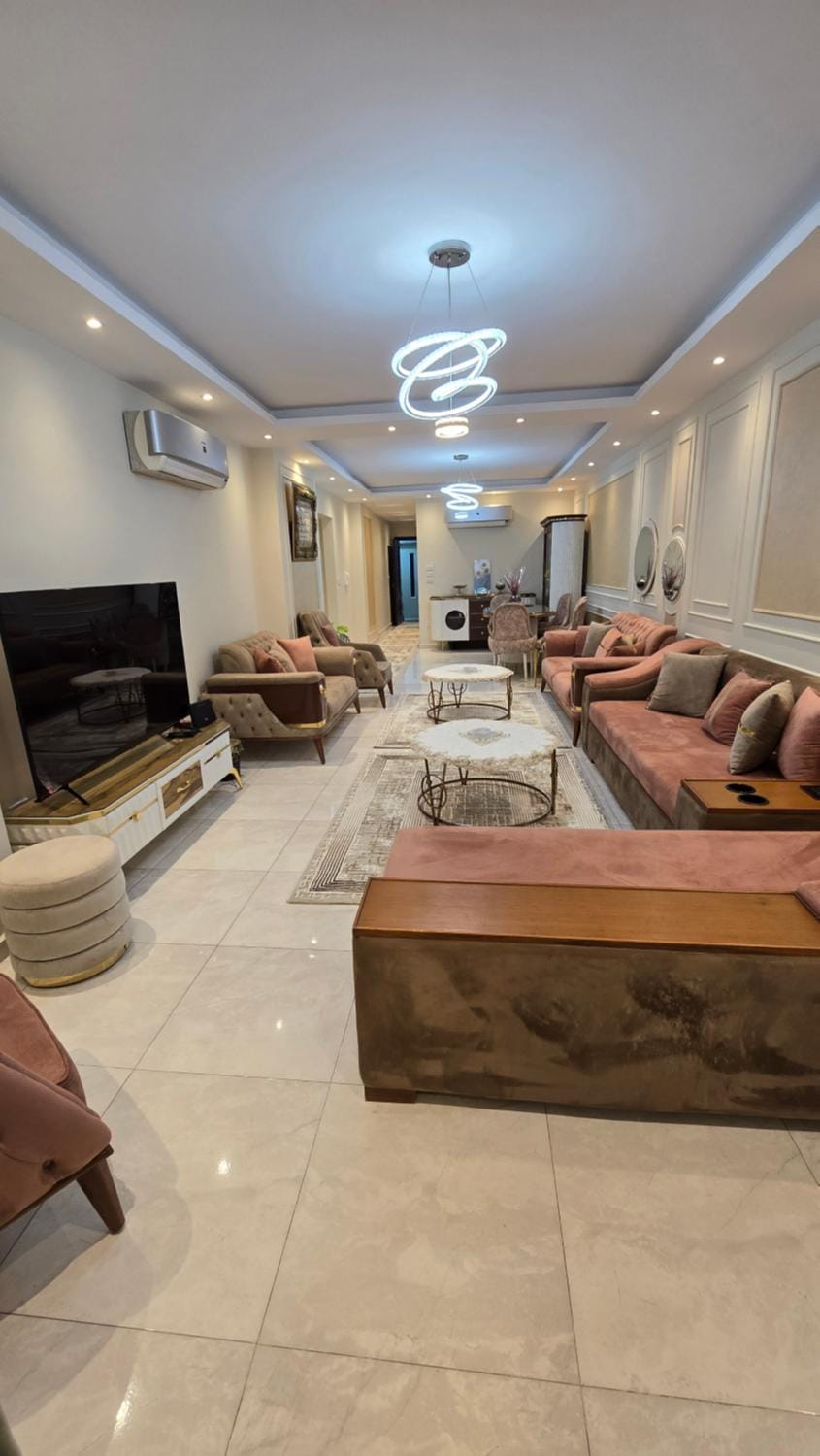 طيبة بجامعة الدول بجوار مطعم أسماك قدورة Apartment in Egypt