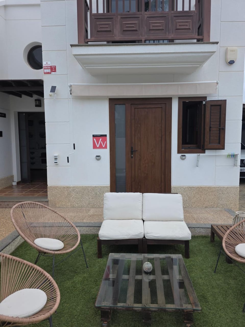 Property building, Facade/entrance, Bedroom