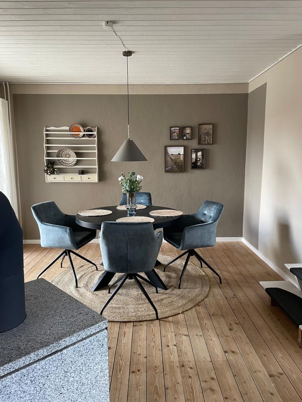 Dining area, kitchen