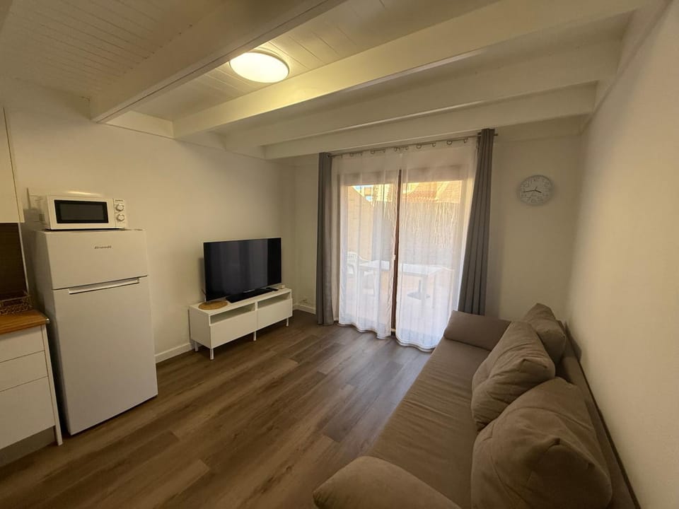 TV and multimedia, Seating area