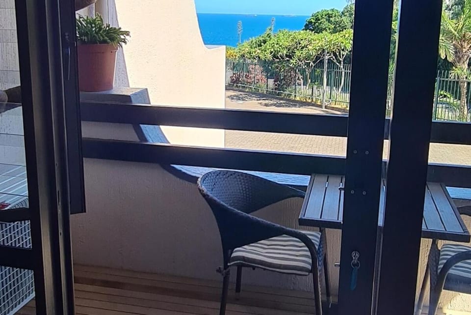 African surf explosion! tasteful upmarket unit Apartment in KwaZulu-Natal