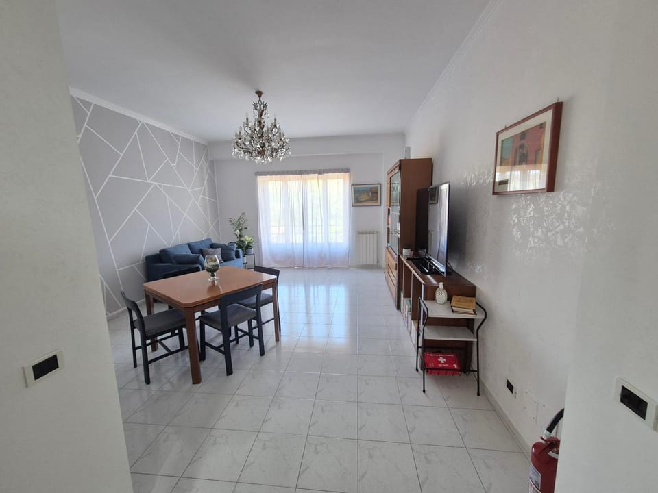 Communal lounge/ TV room, Communal lounge/ TV room