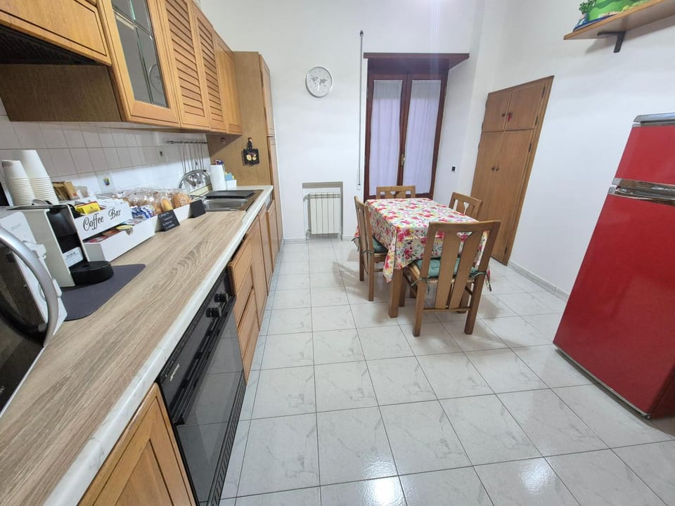 Communal lounge/ TV room, Kitchen or kitchenette