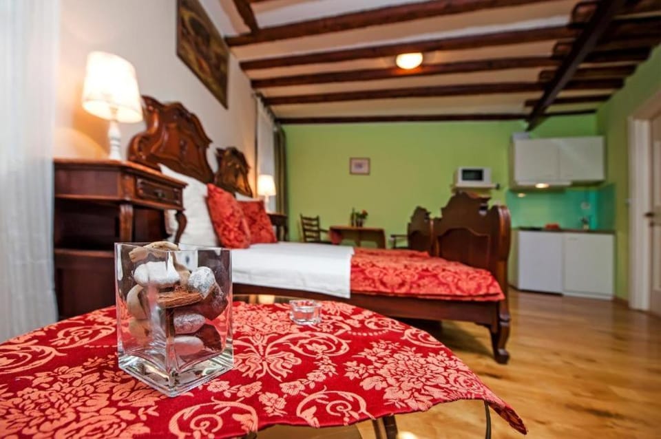 Living room, Seating area, Bedroom