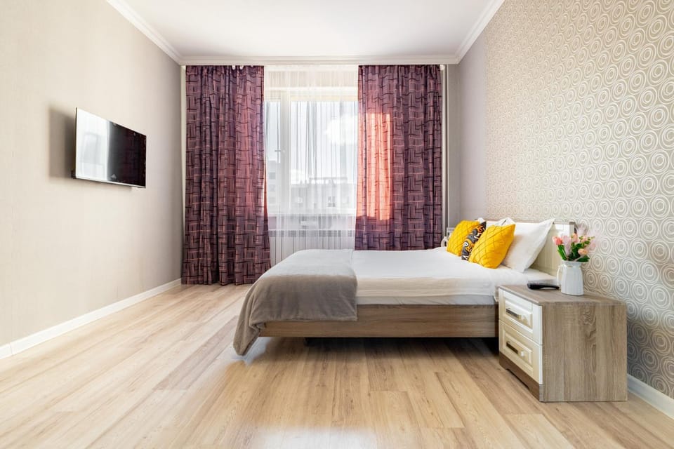 Bed, TV and multimedia, Living room, Photo of the whole room, Bedroom