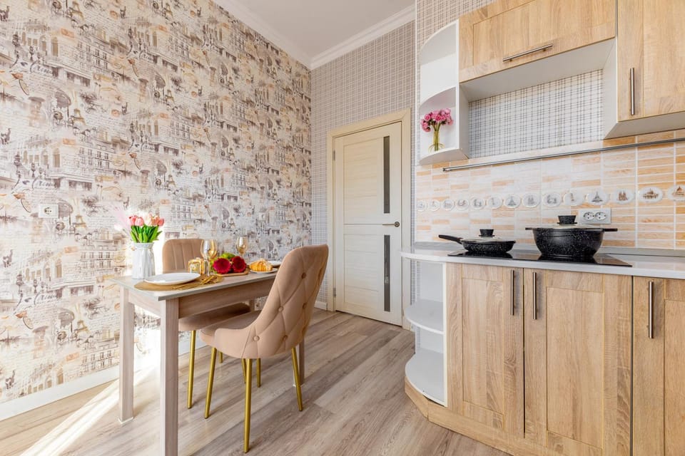 Kitchen or kitchenette, Food and drinks, Dining area, stove