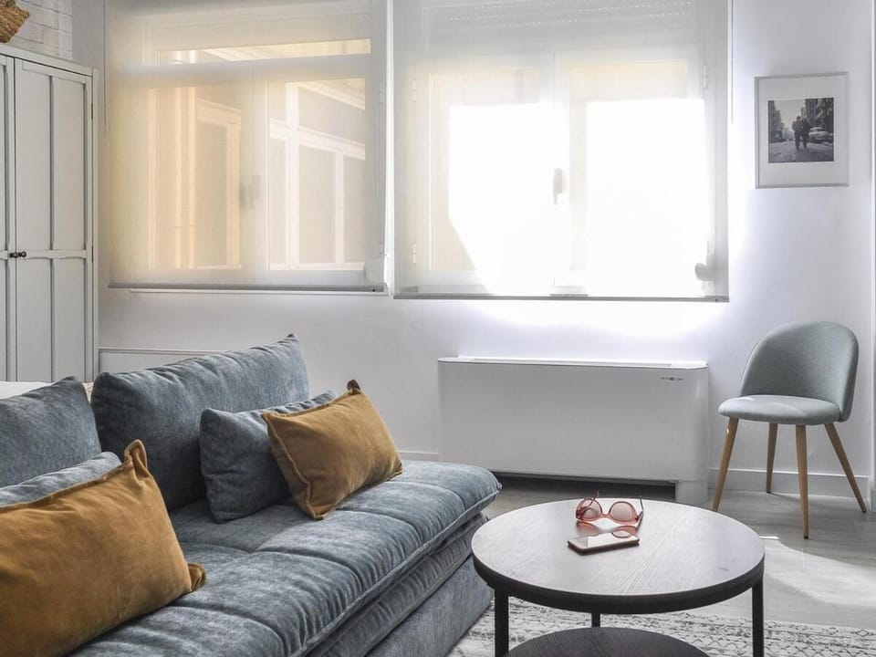 Fantastic Studio in Puerta del Sol Apartment in Centro