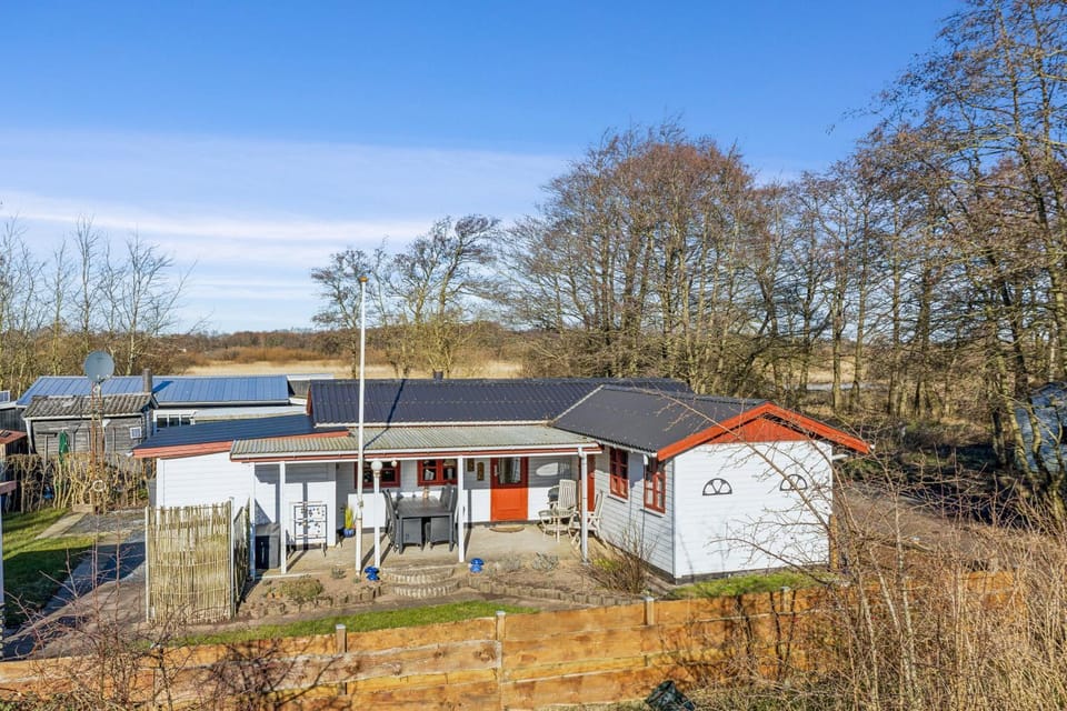 Property building, Natural landscape, Garden