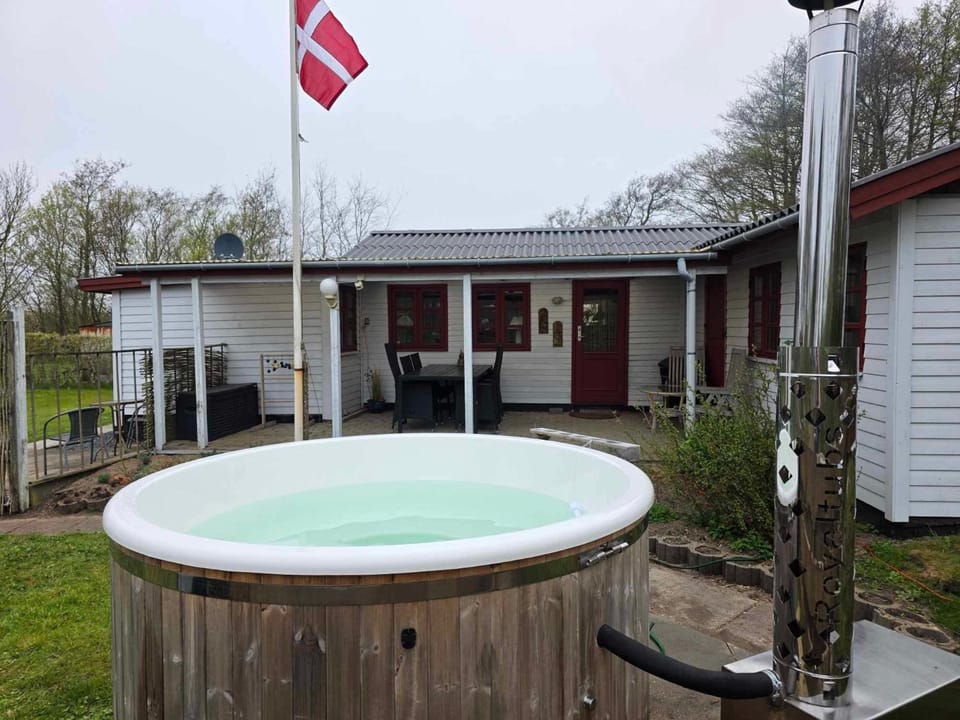 Property building, Spa and wellness centre/facilities