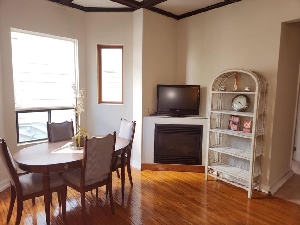 Cozy 2-Bedroom Downtown Apartment Apartment in London