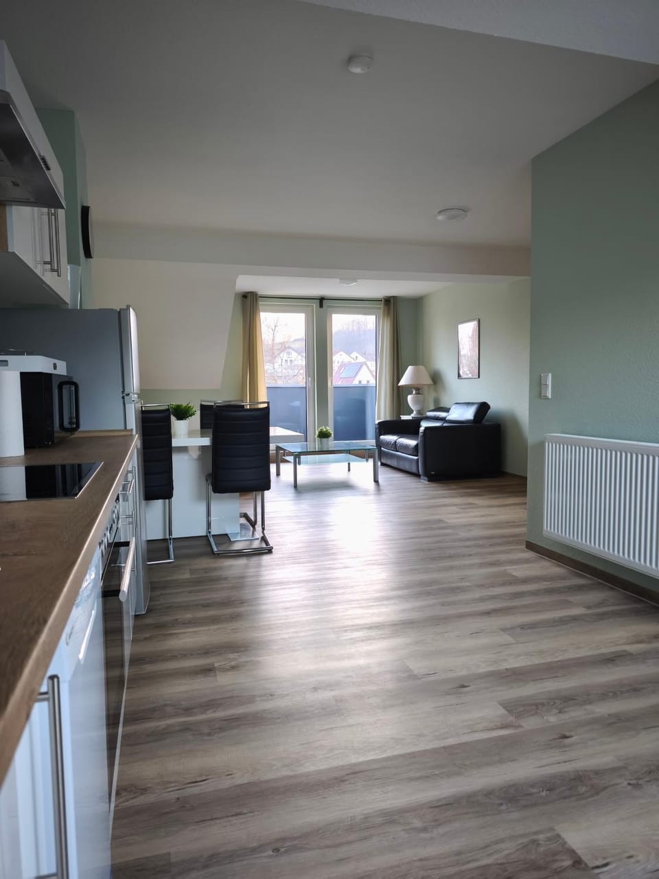 Kitchen or kitchenette, Dining area