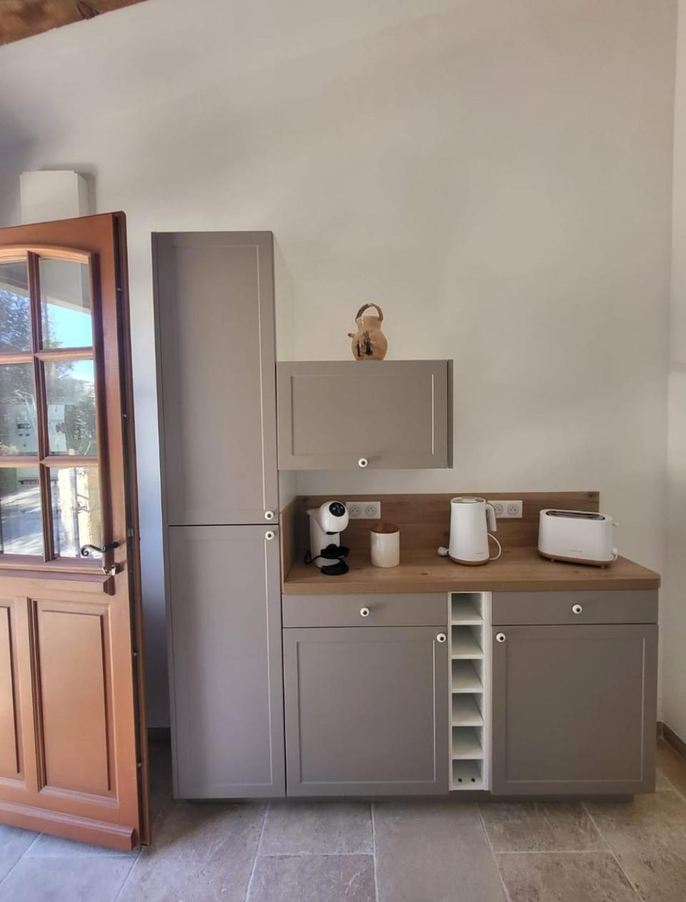 Coffee/tea facilities, Kitchen or kitchenette