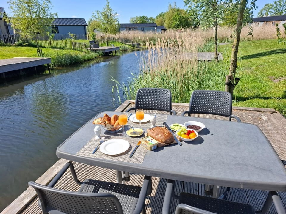 De IJssel Eilanden Chalet Casa Kampen mit Zaun Nr 548 House in Flevoland, Netherlands