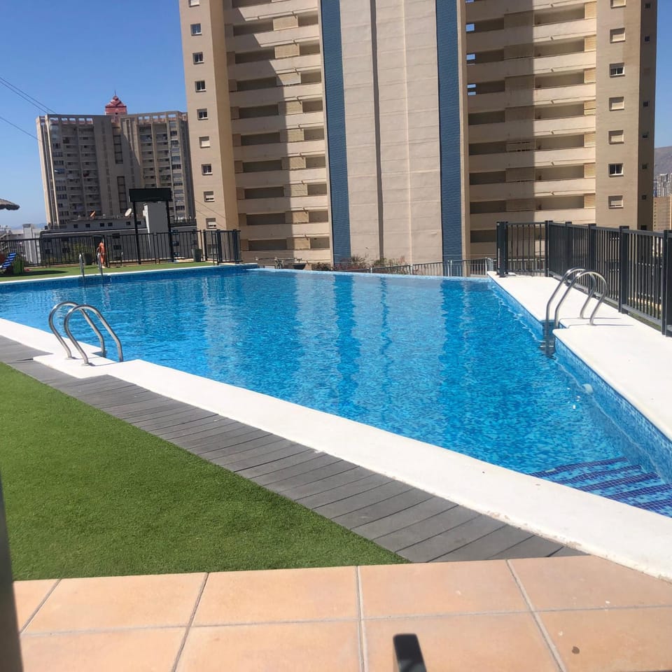 Property building, Day, Swimming pool