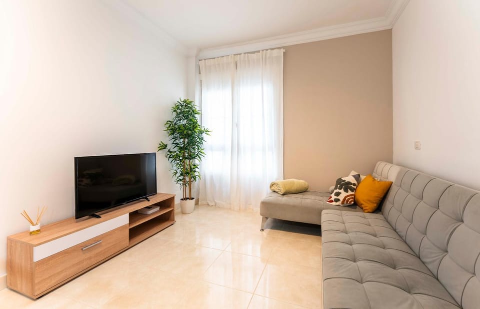 Communal lounge/ TV room, TV and multimedia, Living room, Seating area