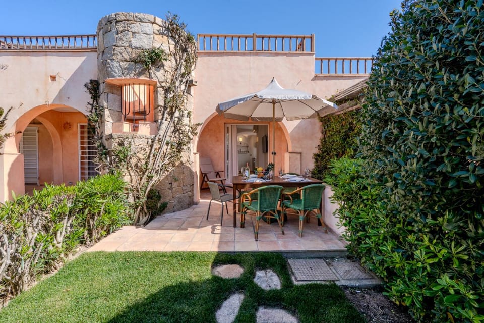 Baja Sardinia - Cala dei Ginepri, Villetta a 80m dalla Spiaggia Apartment in Sardinia