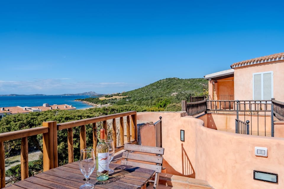 Baja Sardinia - Cala dei Ginepri, Villetta a 80m dalla Spiaggia Apartment in Sardinia