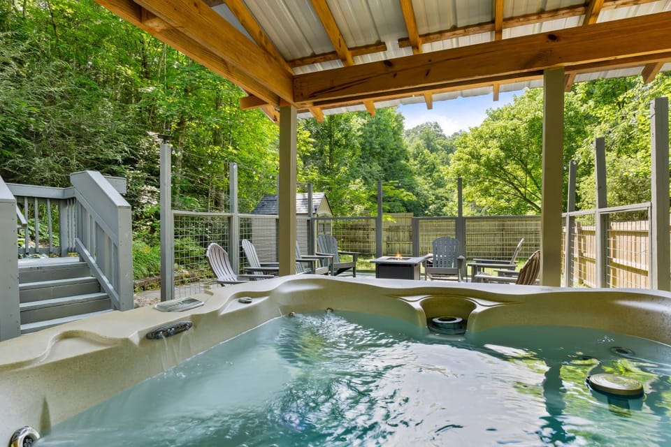 Patio, Hot Tub, View (from property/room), Balcony/Terrace, sunbed