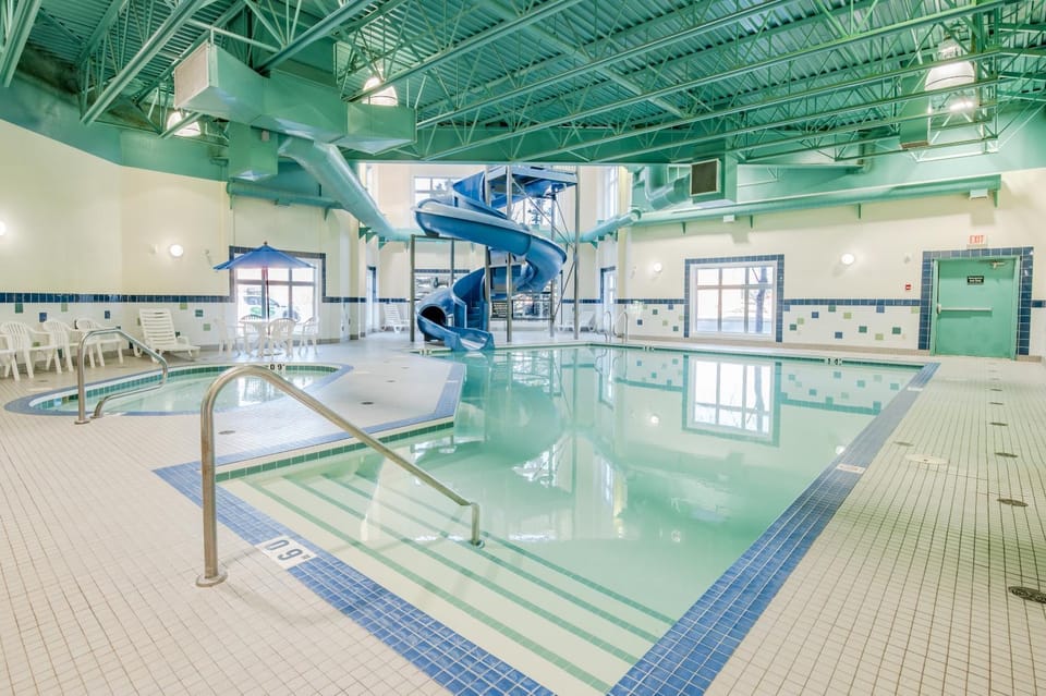 Pool view, Swimming pool