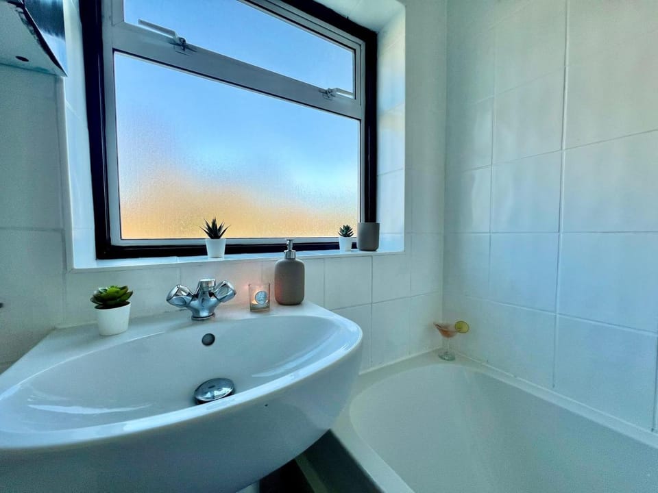 Bathroom, Bath