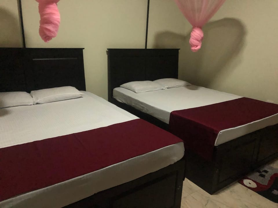 Bedroom, bunk bed