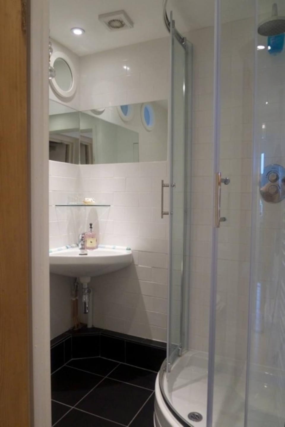 Flat One Harbour Street Apartment in Whitstable