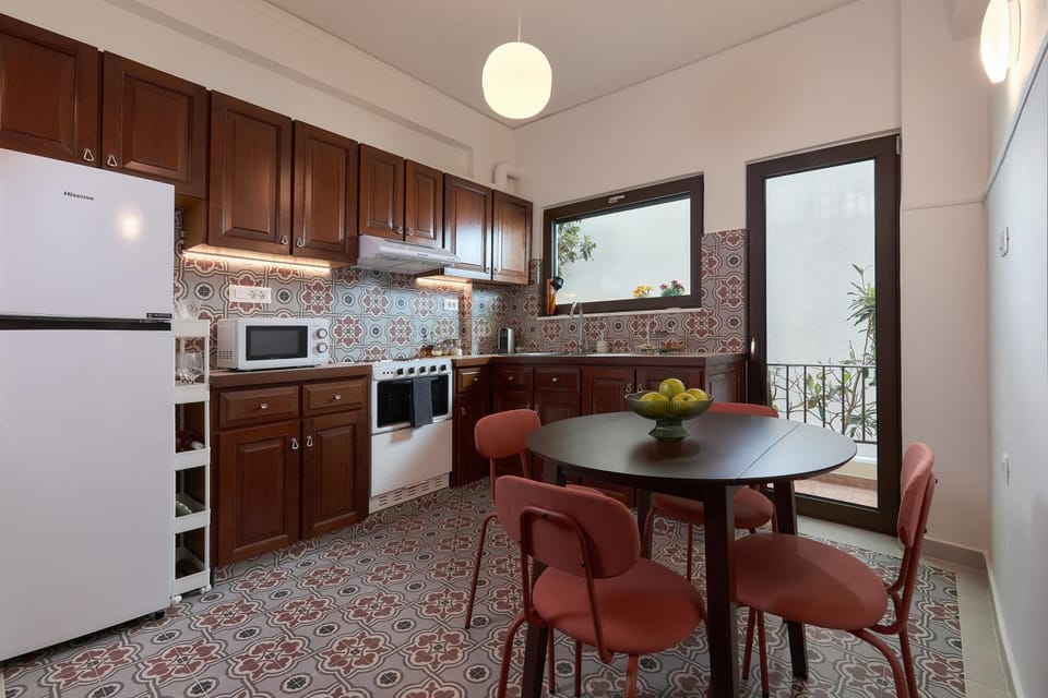Kitchen or kitchenette, Dining area, dishwasher, microwave, oven, stove, toaster, kitchen