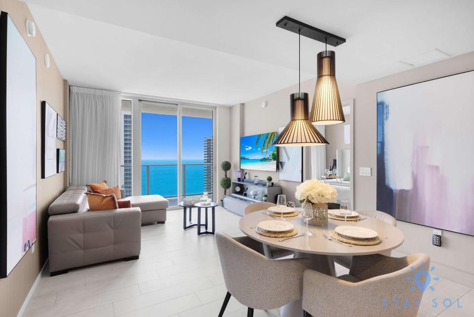 Bay View 2Br Apartment with Amenities Apartment in Hollywood Beach