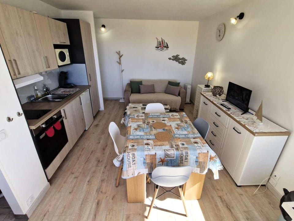 Résidence Terrasses De La Mediterranee 1 - 2 Pièces 4 couchages PORT LEUCATE MAE-9171 Apartment in Leucate