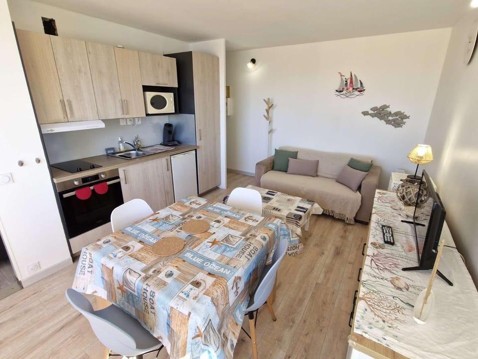 Résidence Terrasses De La Mediterranee 1 - 2 Pièces 4 couchages PORT LEUCATE MAE-9171 Apartment in Leucate