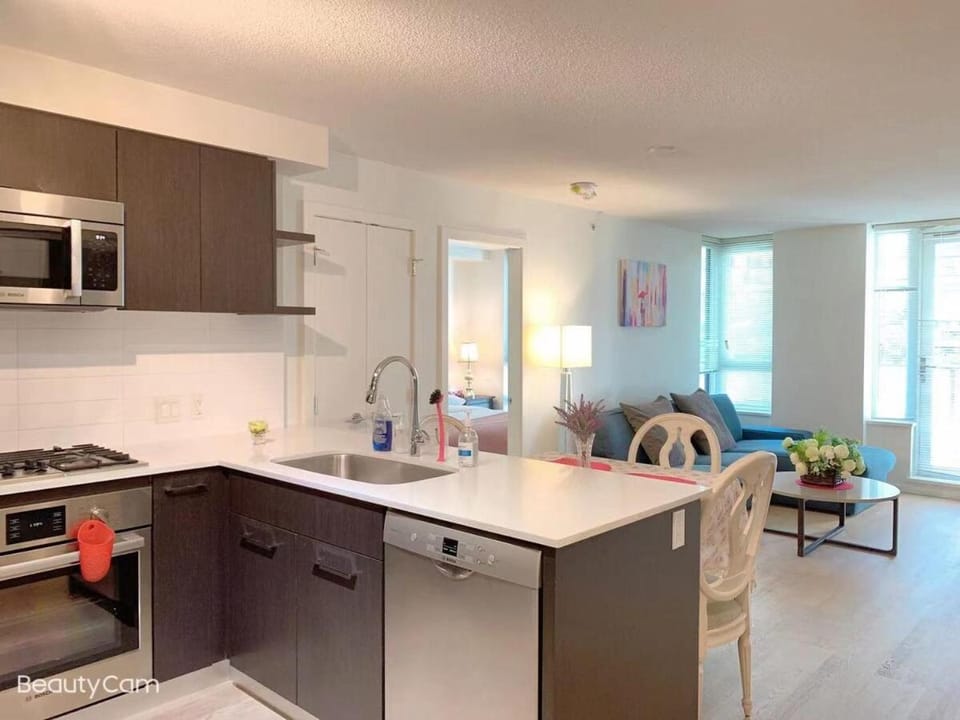 Comfort in Richmond center 2bedr & good location Apartment in Richmond