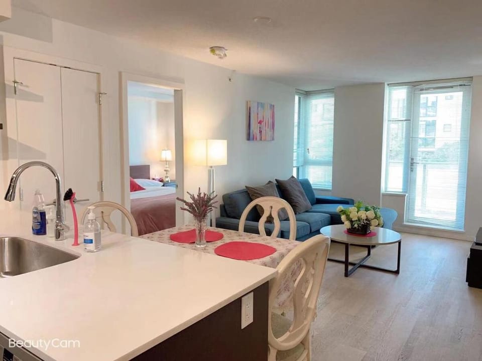 Comfort in Richmond center 2bedr & good location Apartment in Richmond