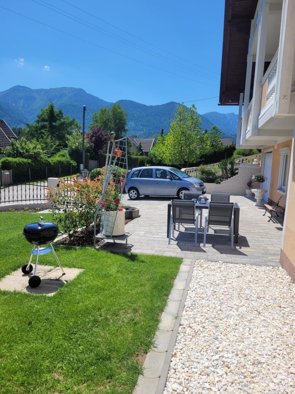 Natural landscape, Garden, Garden view, Mountain view, Parking