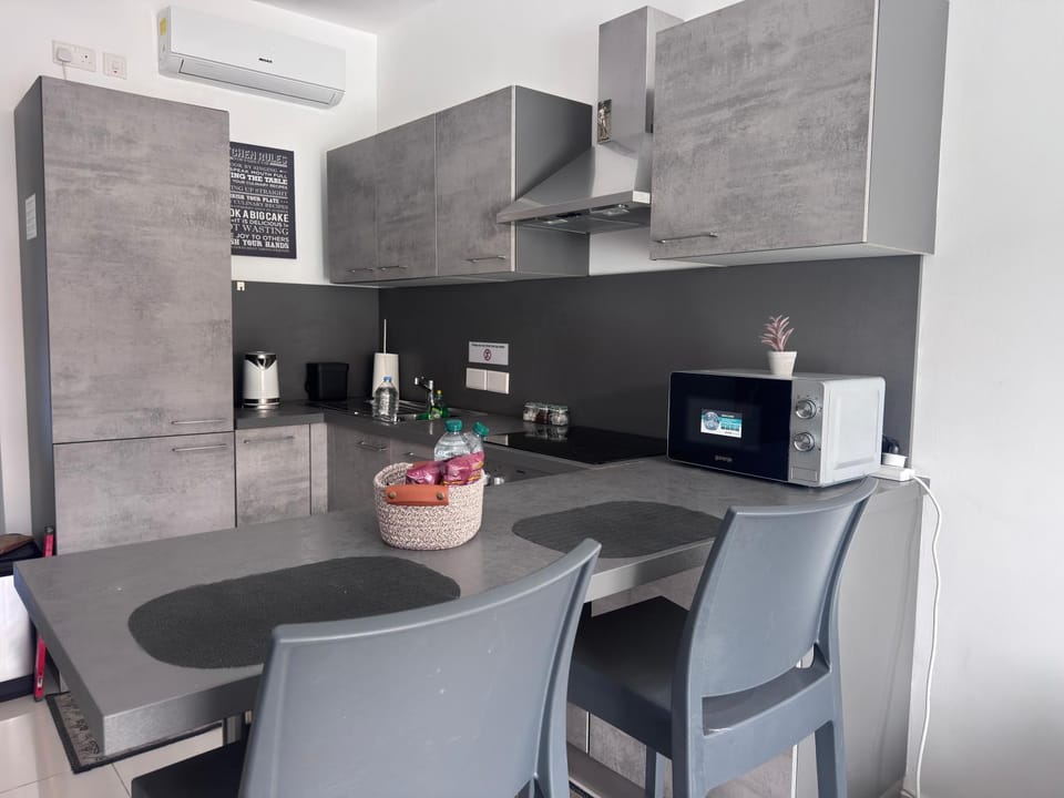 Central 1BR Close to Valletta & St Julians Apartment in Malta
