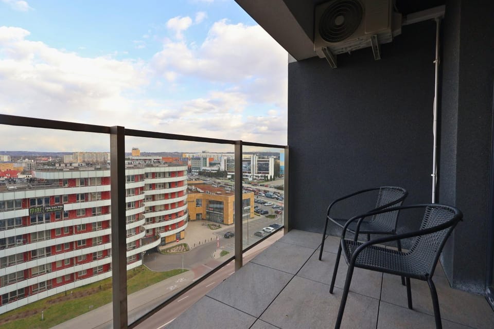 Apartament #CapitalTower 67 FV Balkon PARKING by APARTAMENTY OKAZJA Apartment in Poland