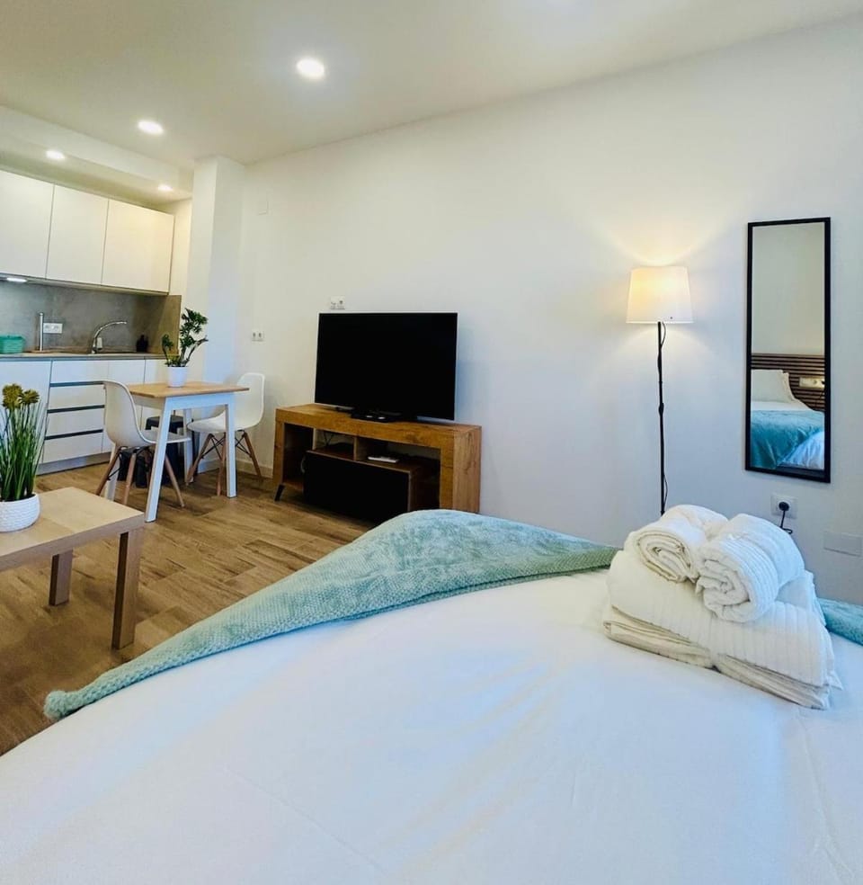 Chic central studio premiere Apartment in Torremolinos