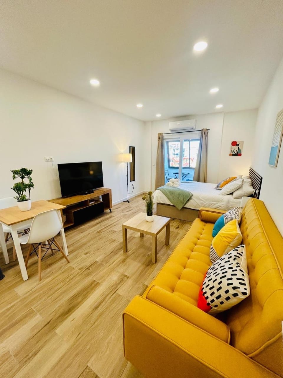 Chic central studio premiere Apartment in Torremolinos