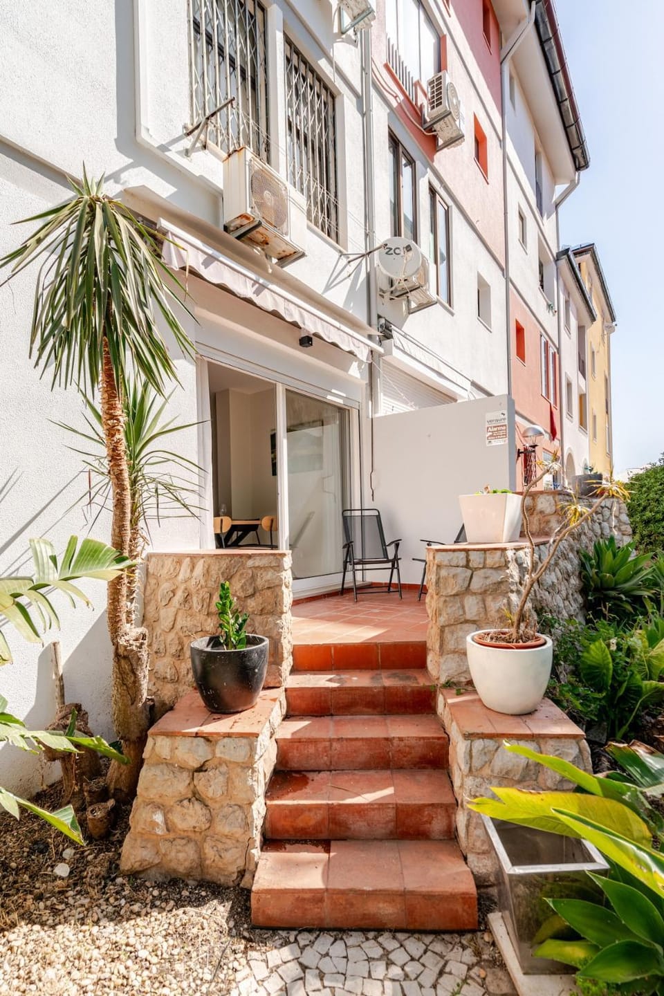 Property building, Spring, Garden, Balcony/Terrace, Garden view