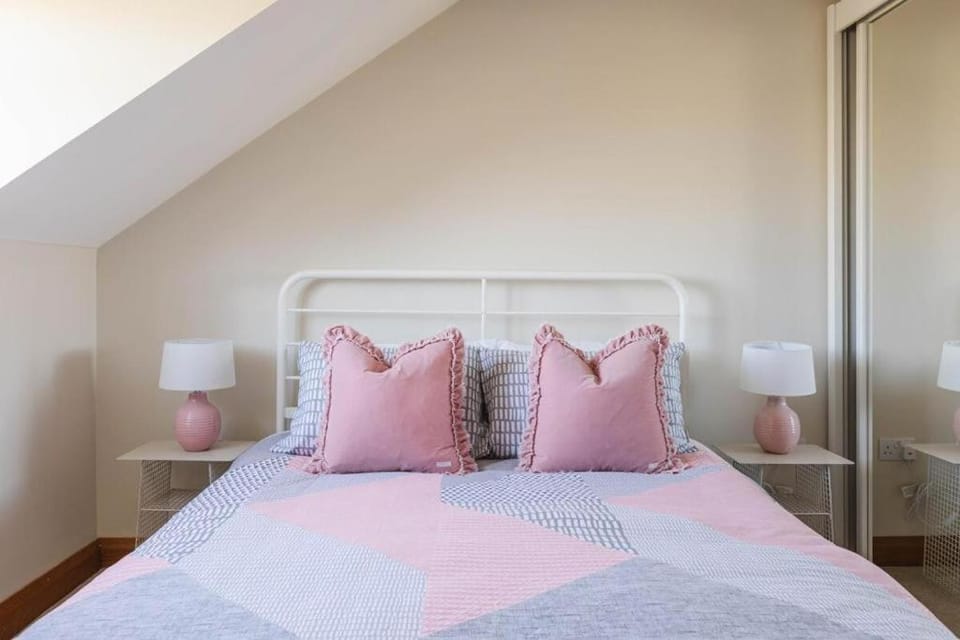 Tobela House, Sleeps 10, Ultra Luxury House in Northern Ireland