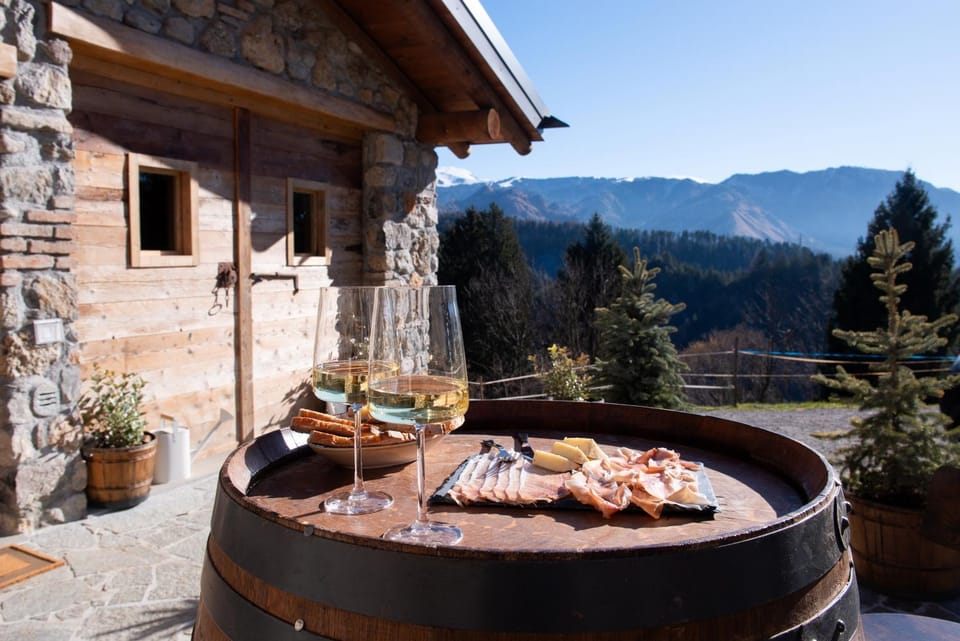 Agri Alloggio La Quercia e il Frassino Chalet in Province of Brescia