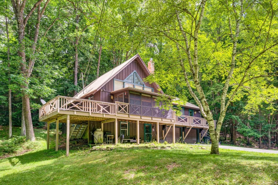 Haverhill Mtn Retreat w/ Deck: Hike, Ski & Relax House in Bath