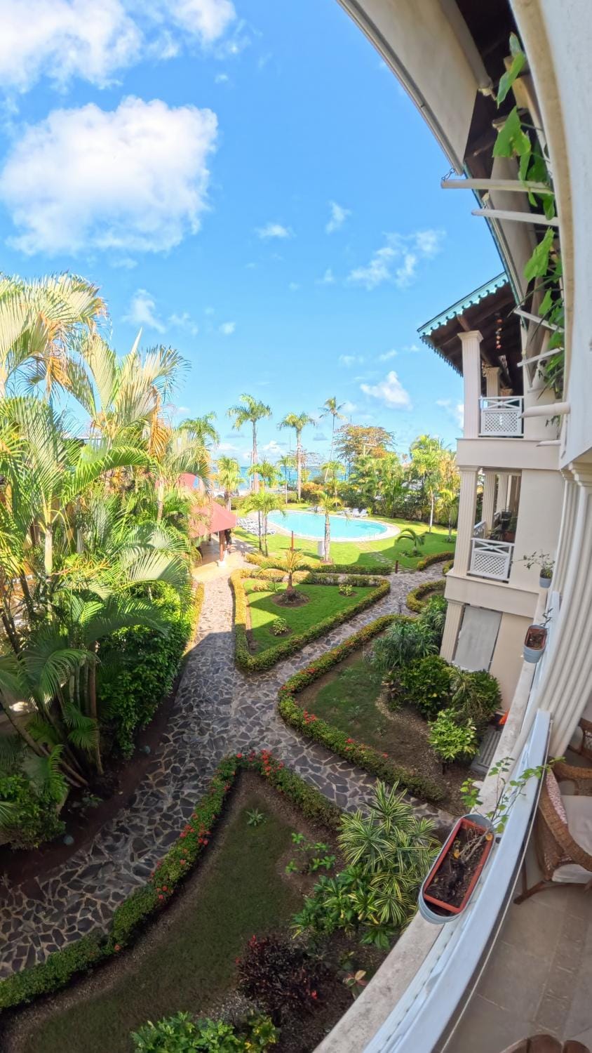 Property building, Garden, Balcony/Terrace, Beach, Garden view, Sea view, Swimming pool
