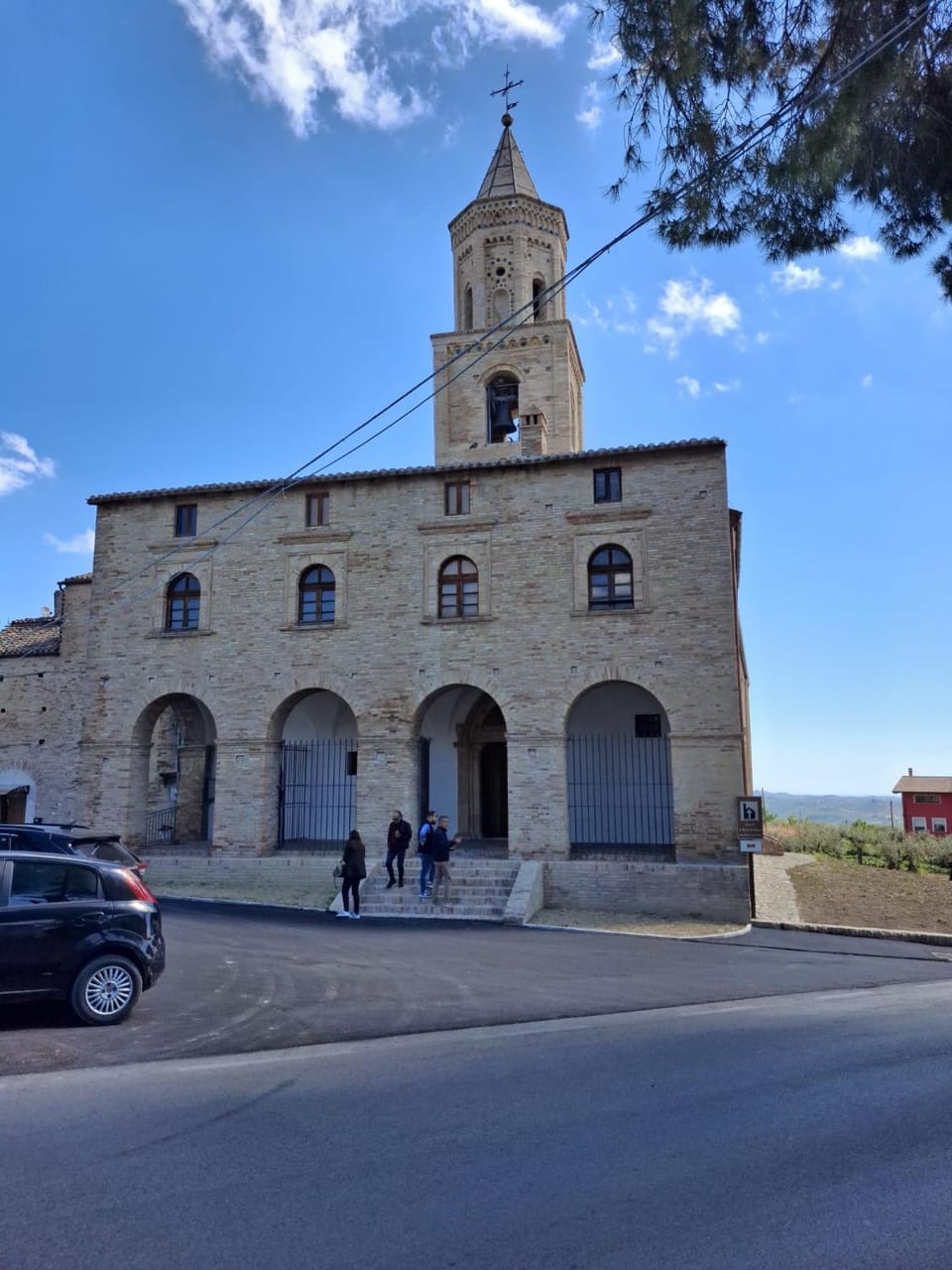 Landmark view, Location