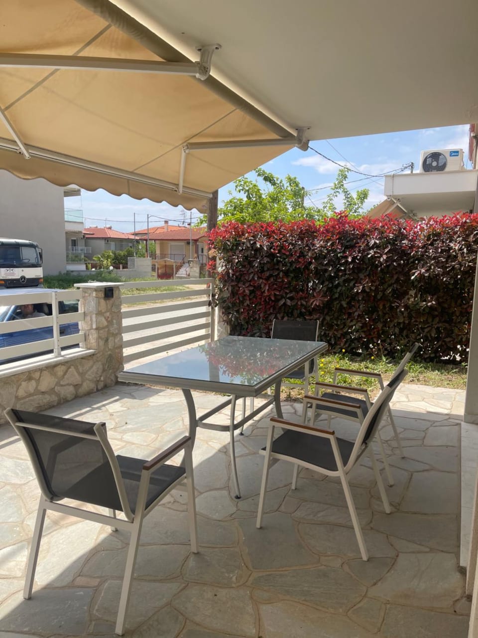 Patio, Day, Balcony/Terrace, Seating area, Dining area