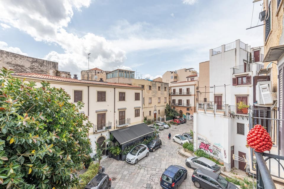 City view, Street view
